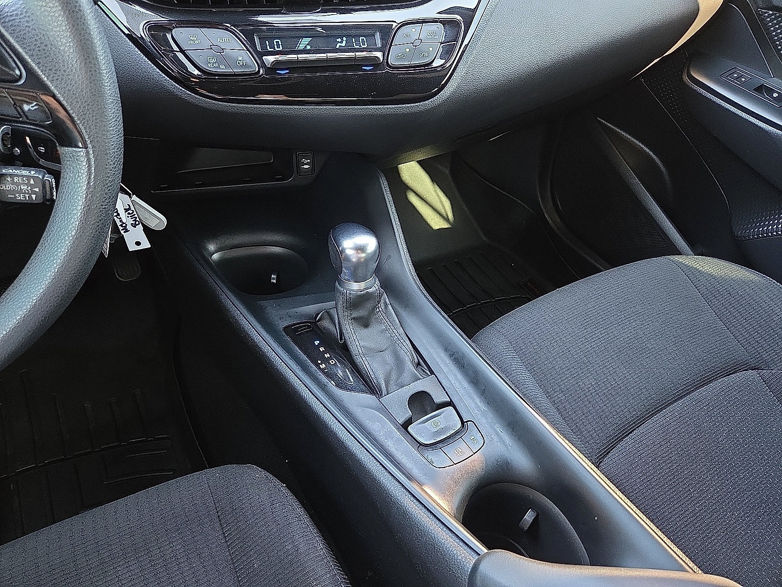 Used 2019 Toyota C-HR LE FWD image 25