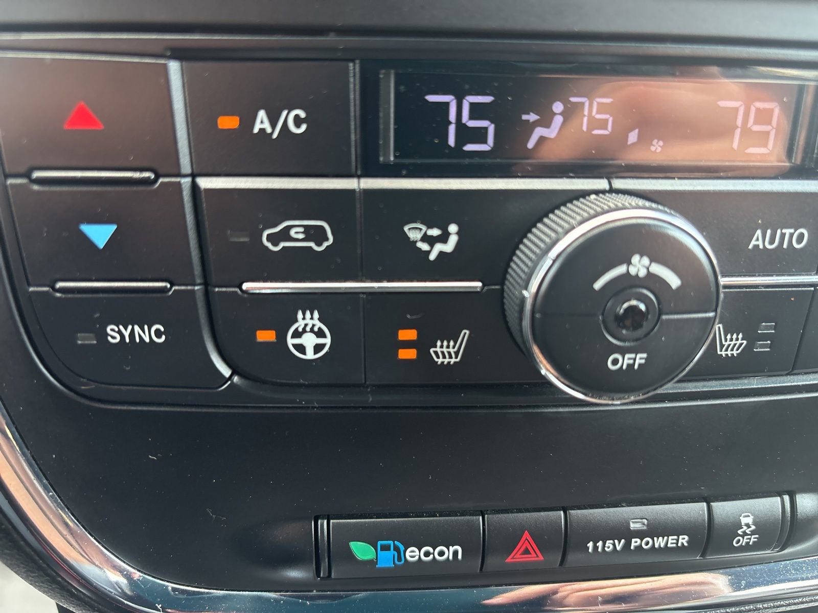 Used 2015 Dodge Grand Caravan R/T w/ Driver Convenience Group FWD image 31