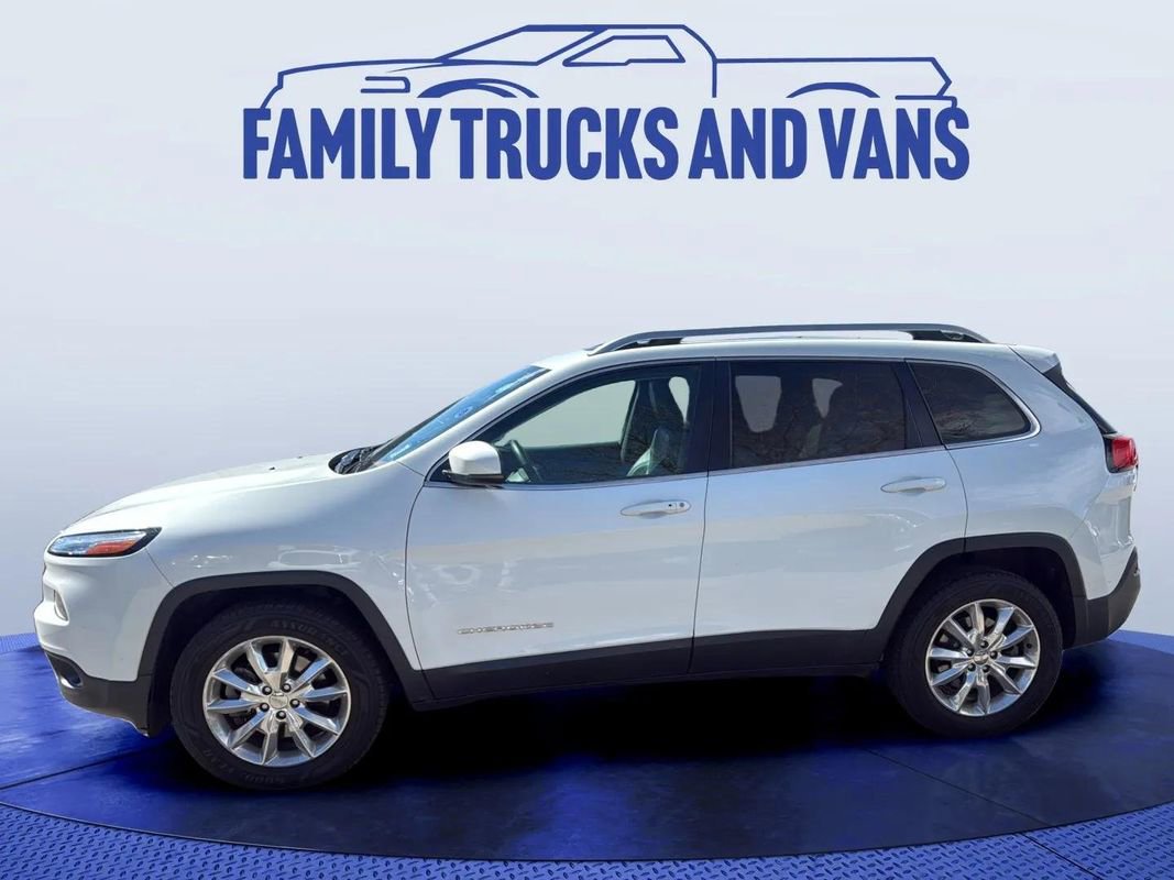 Used 2016 Jeep Cherokee Limited image 2