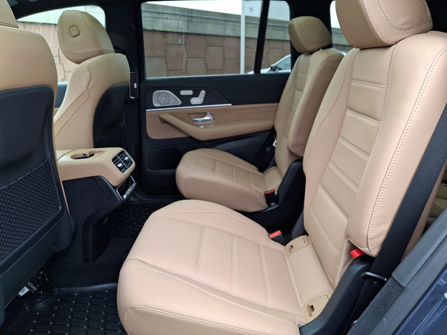 Used 2026 Mercedes-Benz GLS 450 4MATIC image 10
