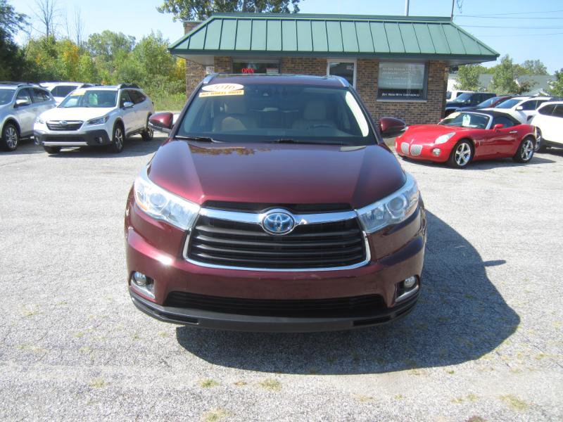 Used 2016 Toyota Highlander Limited Platinum image 3