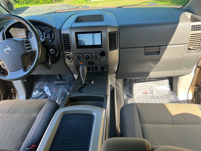 Used 2004 Nissan Titan SE AWD/4WD image 20