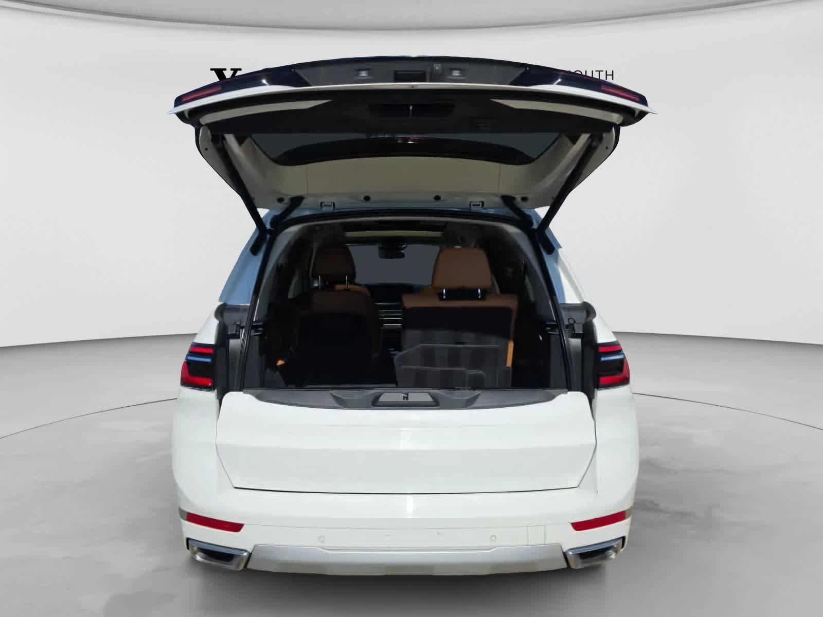 Used 2023 BMW X7 xDrive40i w/ Premium Package AWD/4WD image 7