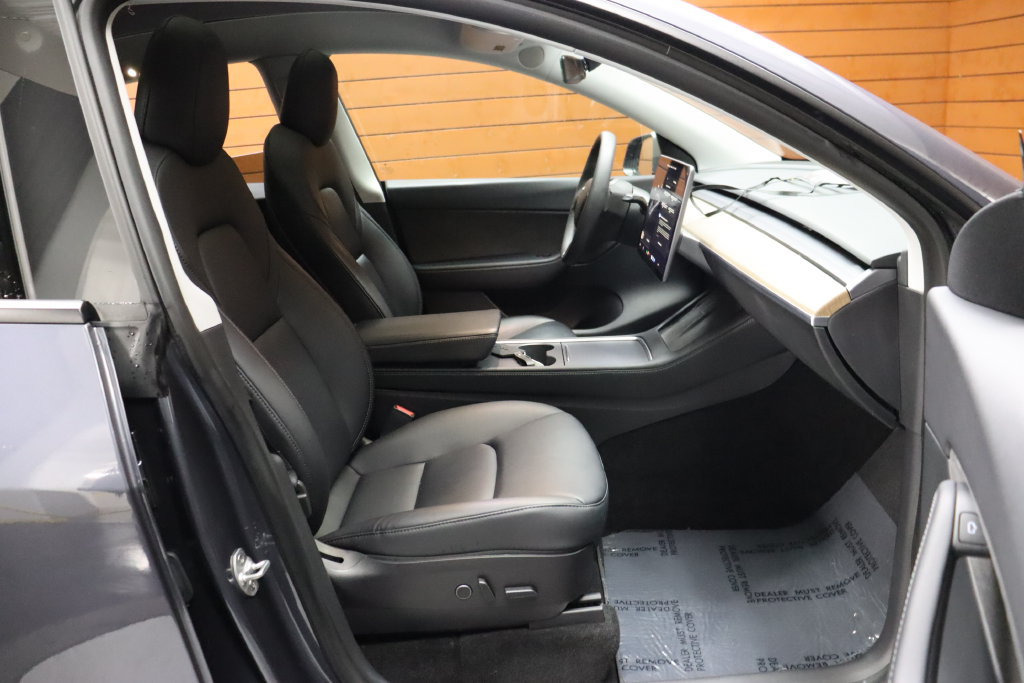 Used 2022 Tesla Model Y Long Range AWD/4WD image 37