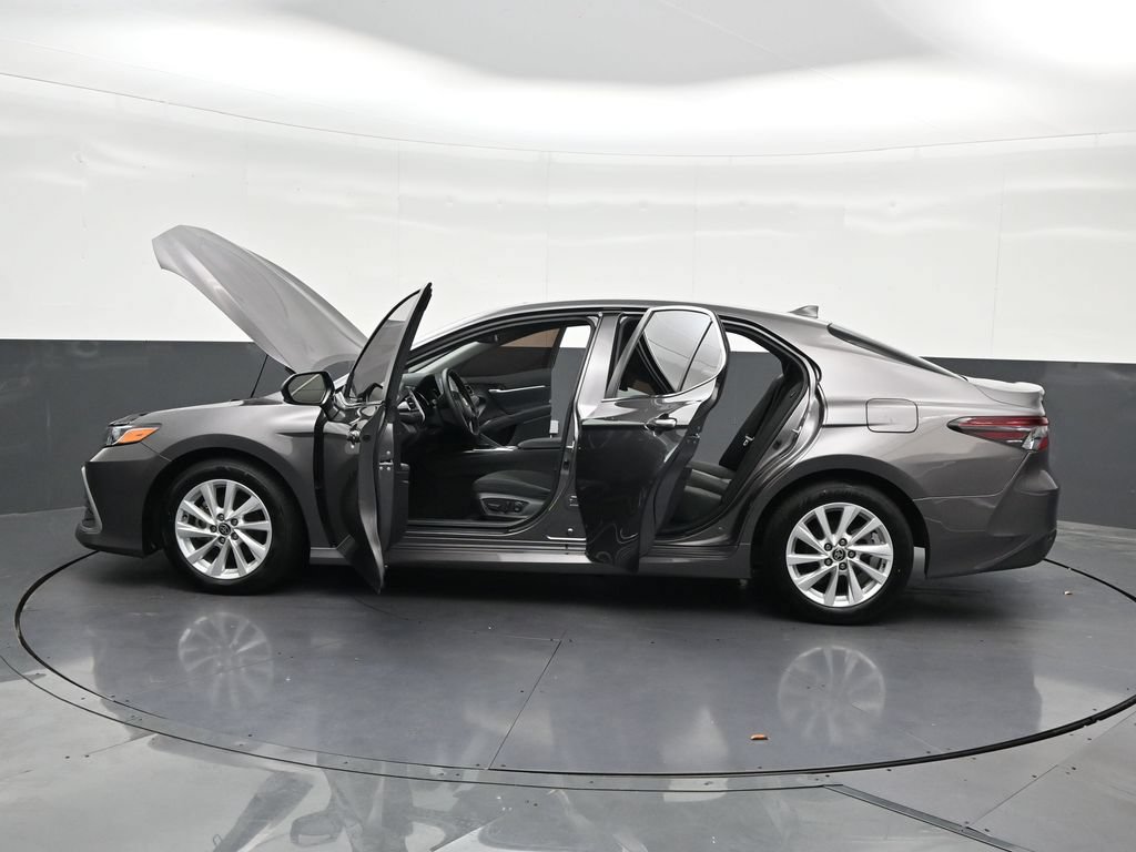 Used 2024 Toyota Camry LE w/ Convenience Package FWD image 34