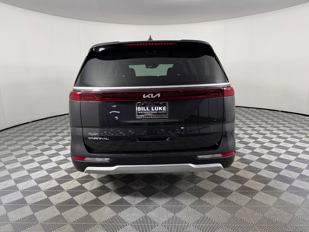 Used 2024 Kia Carnival EX FWD image 9