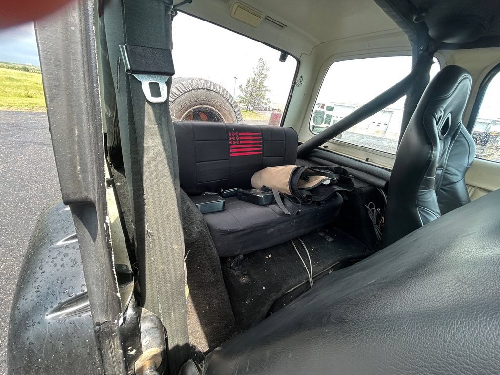 Used 1989 Jeep Wrangler Sahara AWD/4WD image 16
