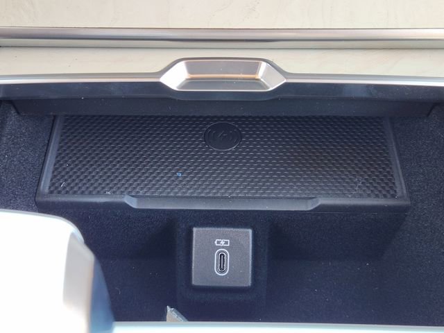 New 2026 Land Rover Range Rover SV image 13