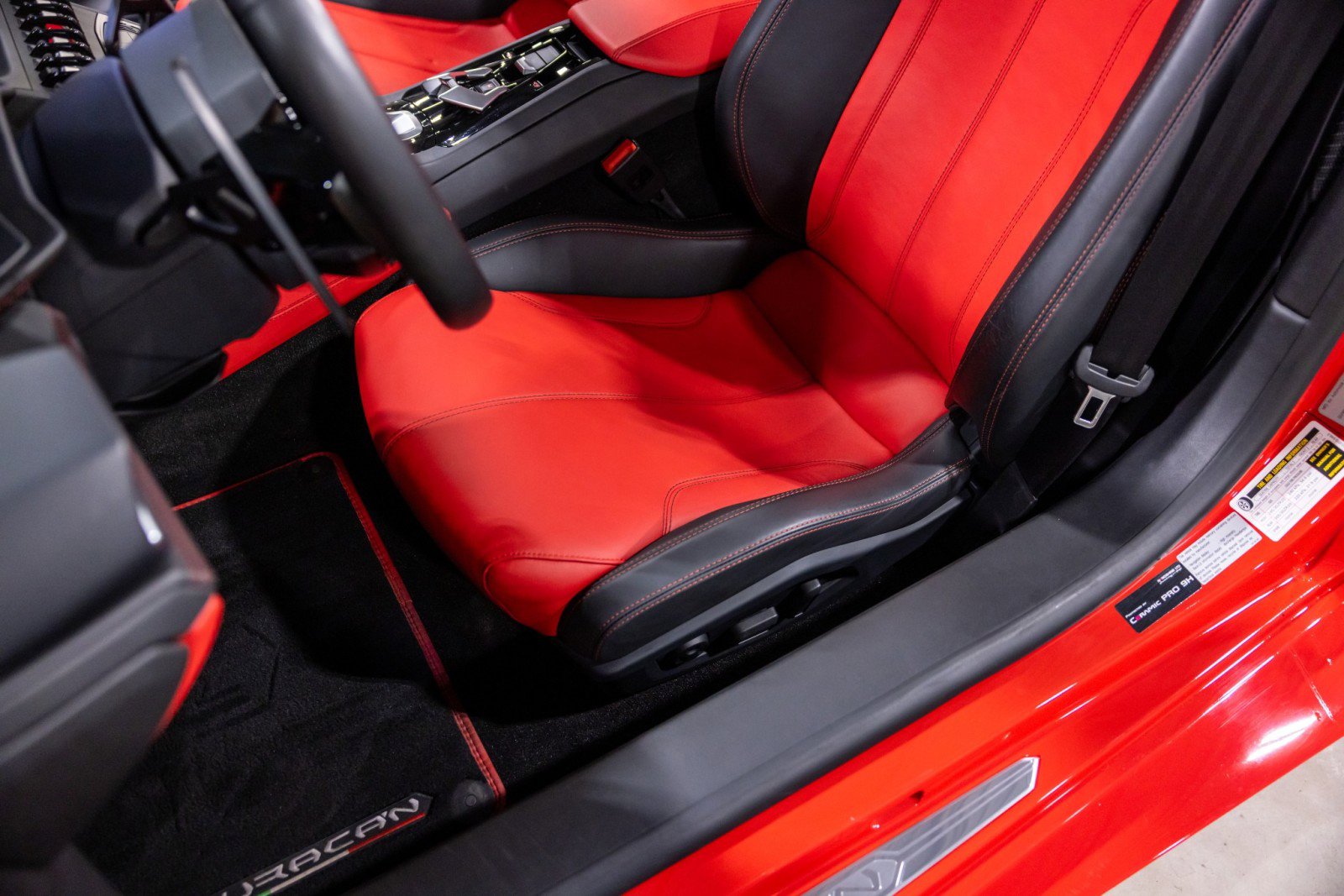 Used 2017 Lamborghini Huracan LP 610-4 image 37