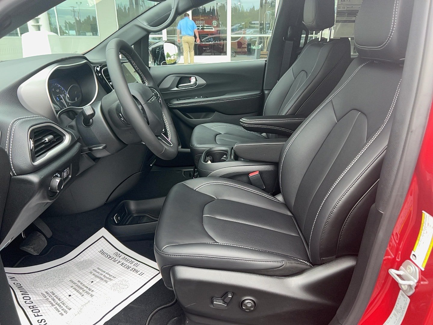 New 2027 Chrysler Pacifica Select FWD image 16