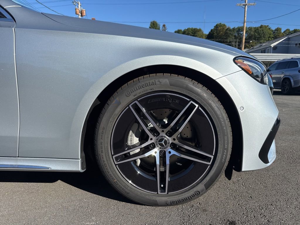 New 2026 Mercedes-Benz E 450 4MATIC Sedan image 9