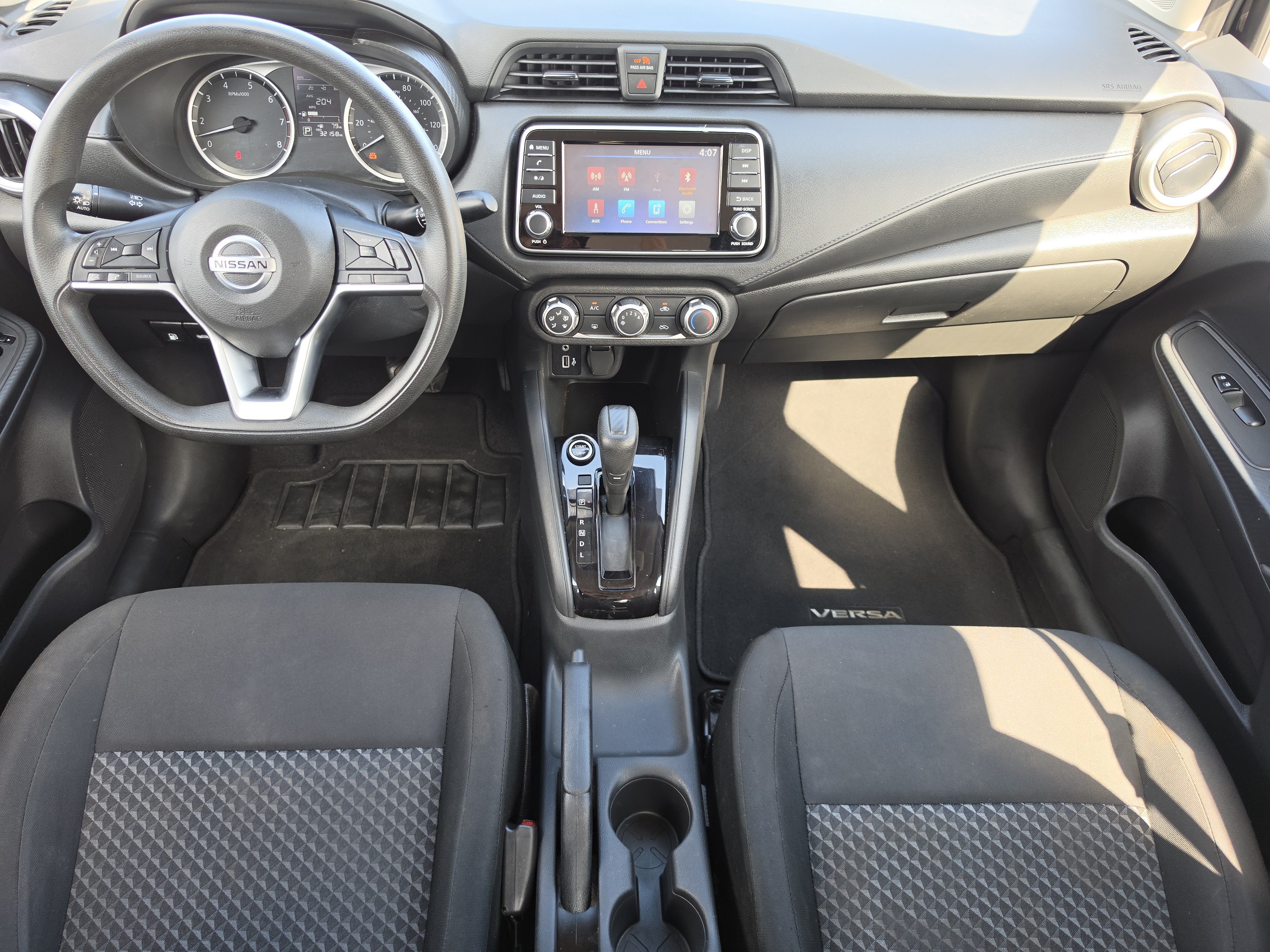 Used 2021 Nissan Versa S FWD image 5