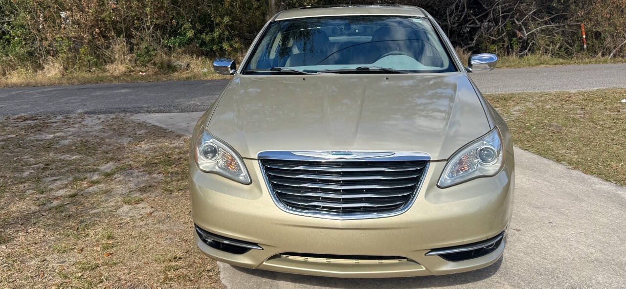 Used 2011 Chrysler 200 Limited FWD image 9