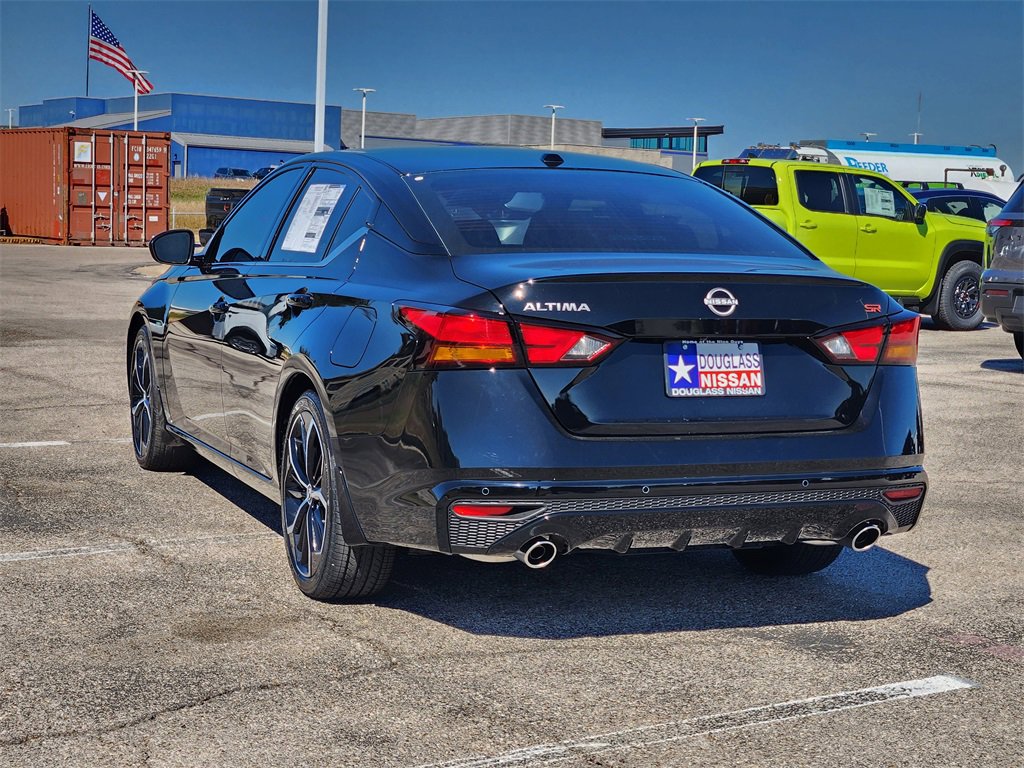 New 2025 Nissan Altima 2.5 SR image 4