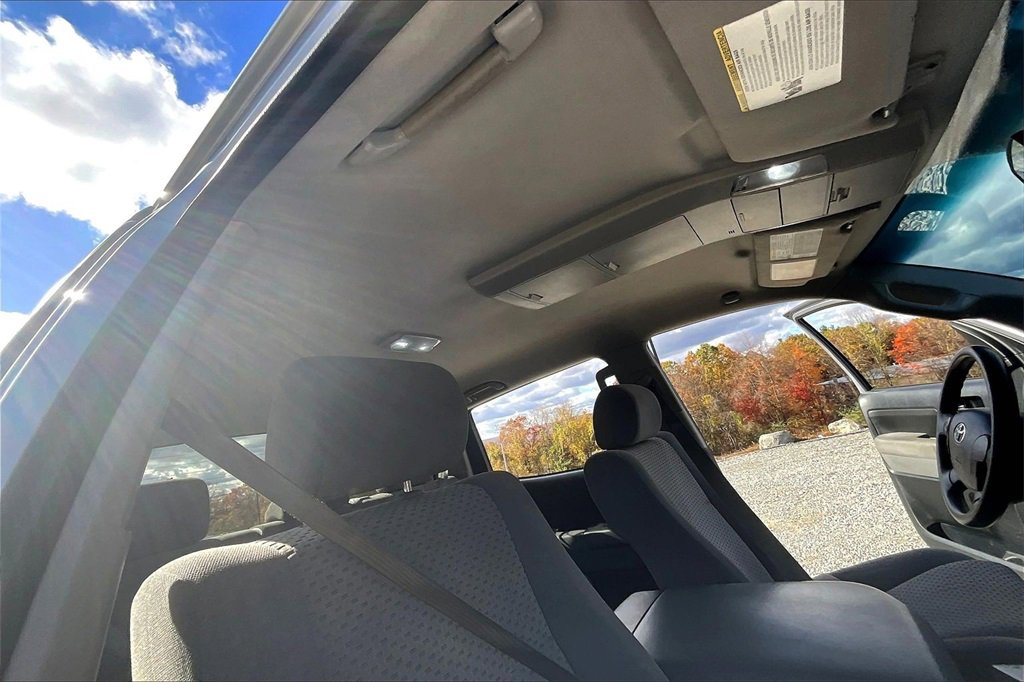 Used 2011 Toyota Tundra 4x4 CrewMax image 20