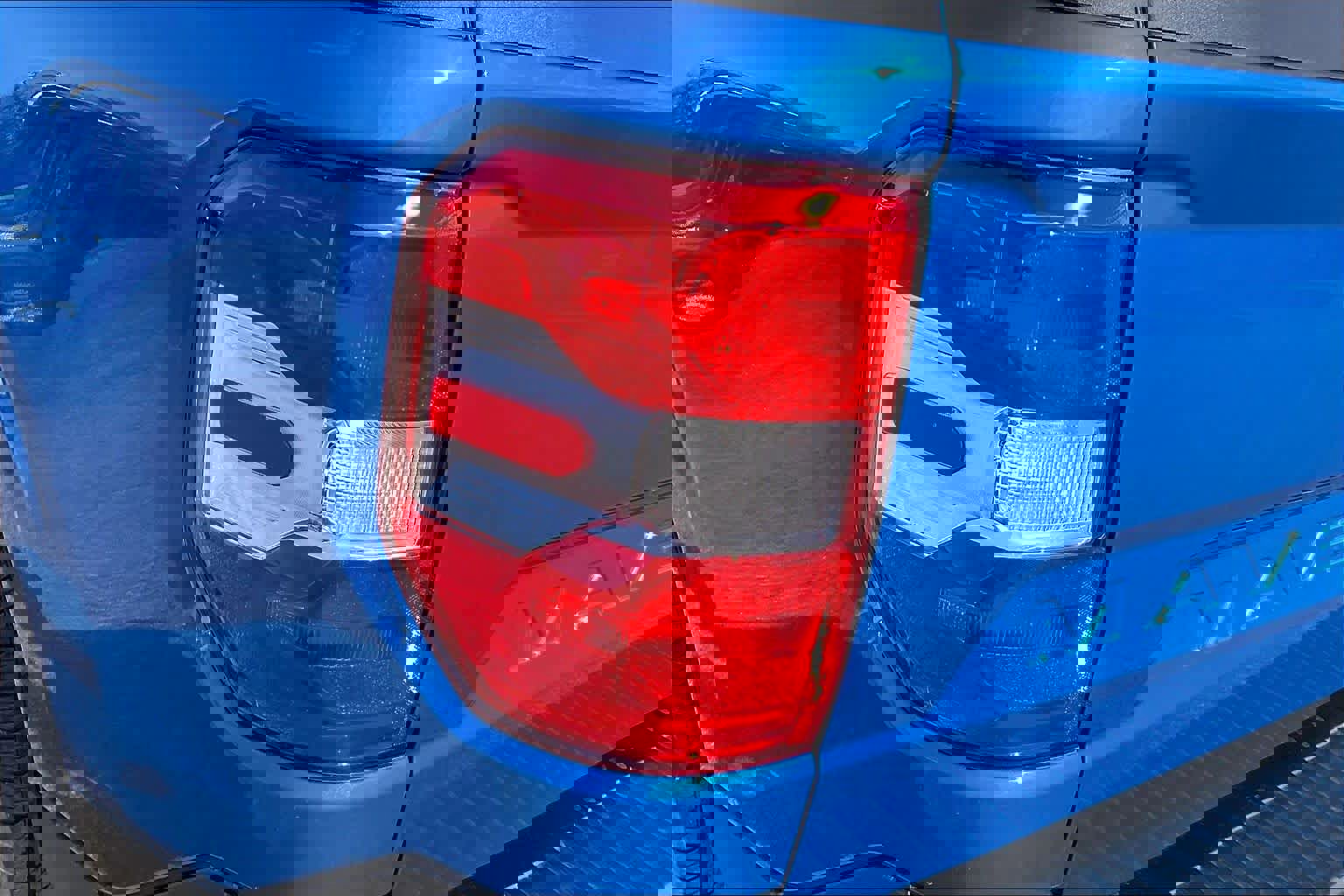 New 2025 Ford Maverick XL image 14