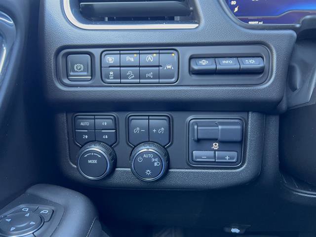 Used 2024 Chevrolet Tahoe High Country image 30