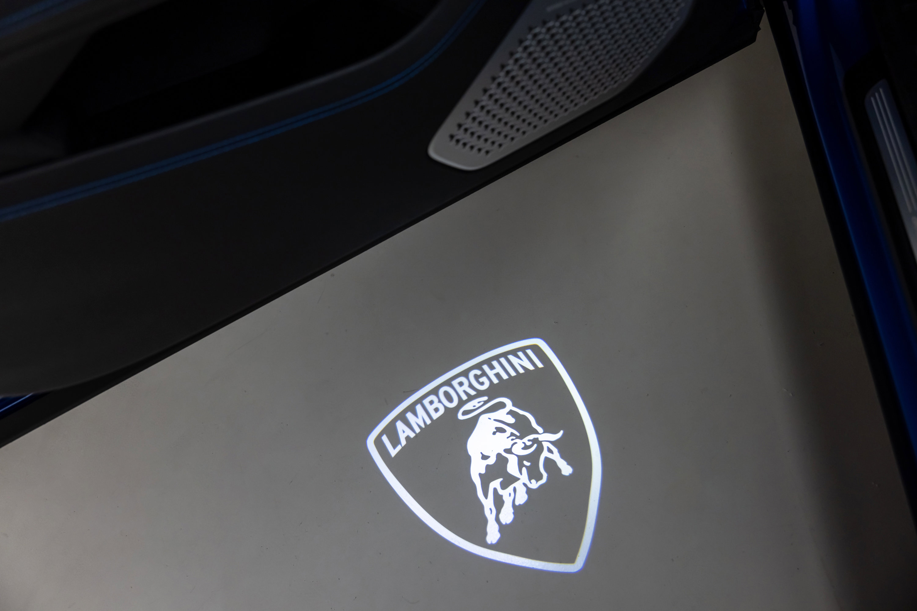 Used 2019 Lamborghini Urus image 45