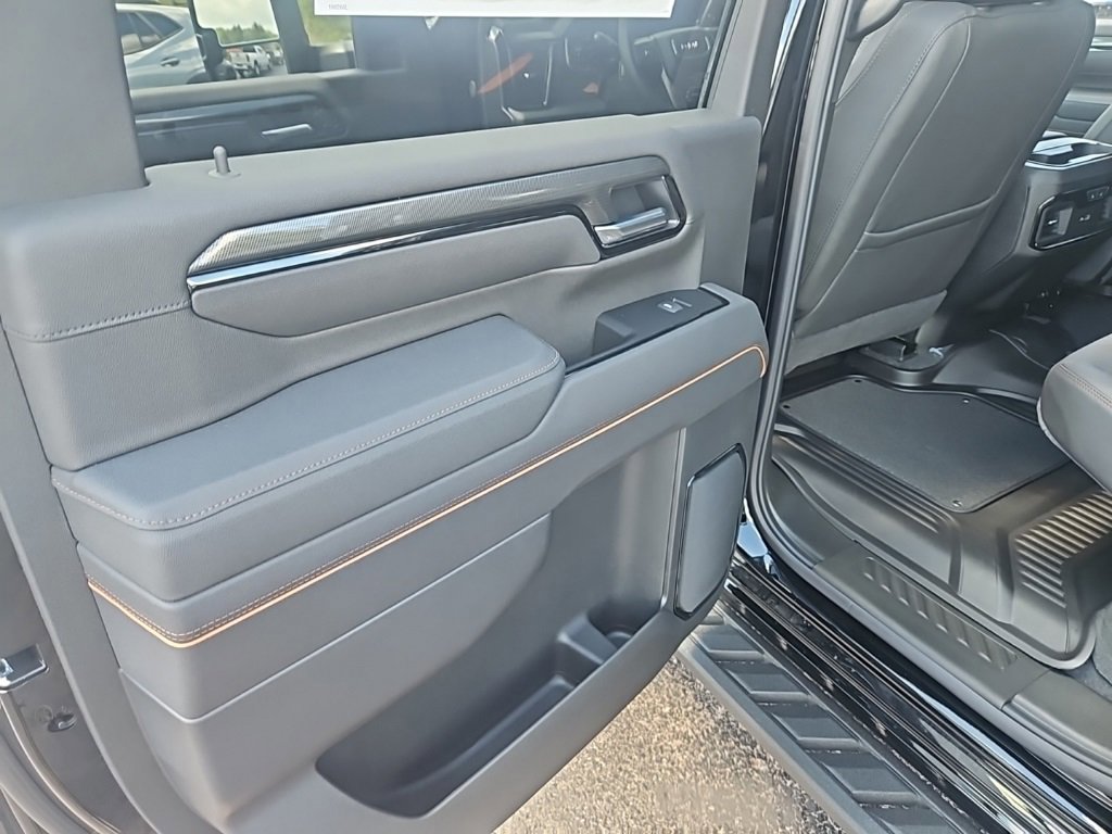 New 2026 GMC Sierra 3500 AT4 image 17