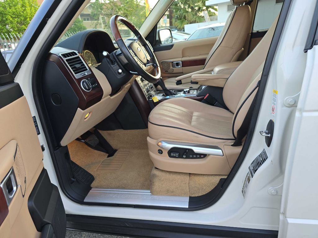 Used 2010 Land Rover Range Rover HSE LUX AWD/4WD image 11
