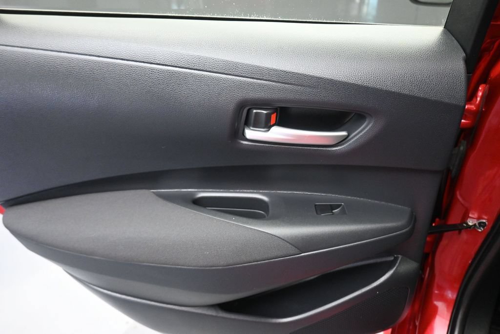 Used 2021 Toyota Corolla LE FWD image 29