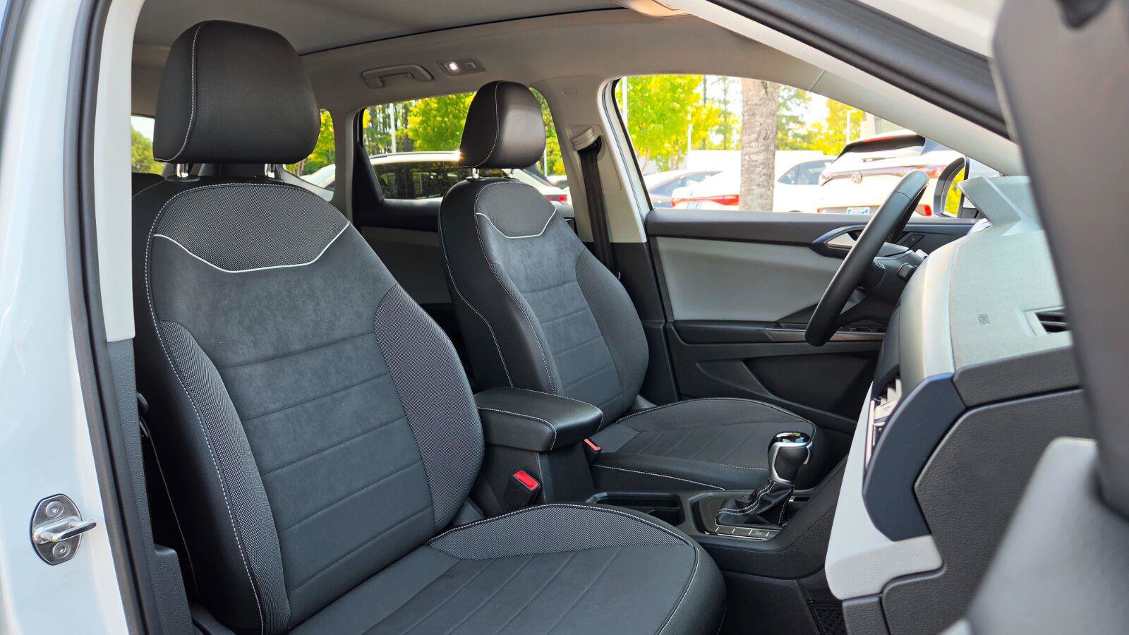 Certified 2023 Volkswagen Taos SE w/ Panoramic Sunroof Package FWD image 51