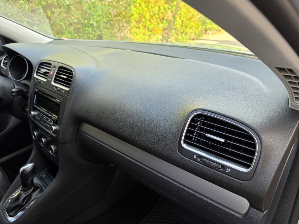 Used 2012 Volkswagen Golf 4-Door image 26