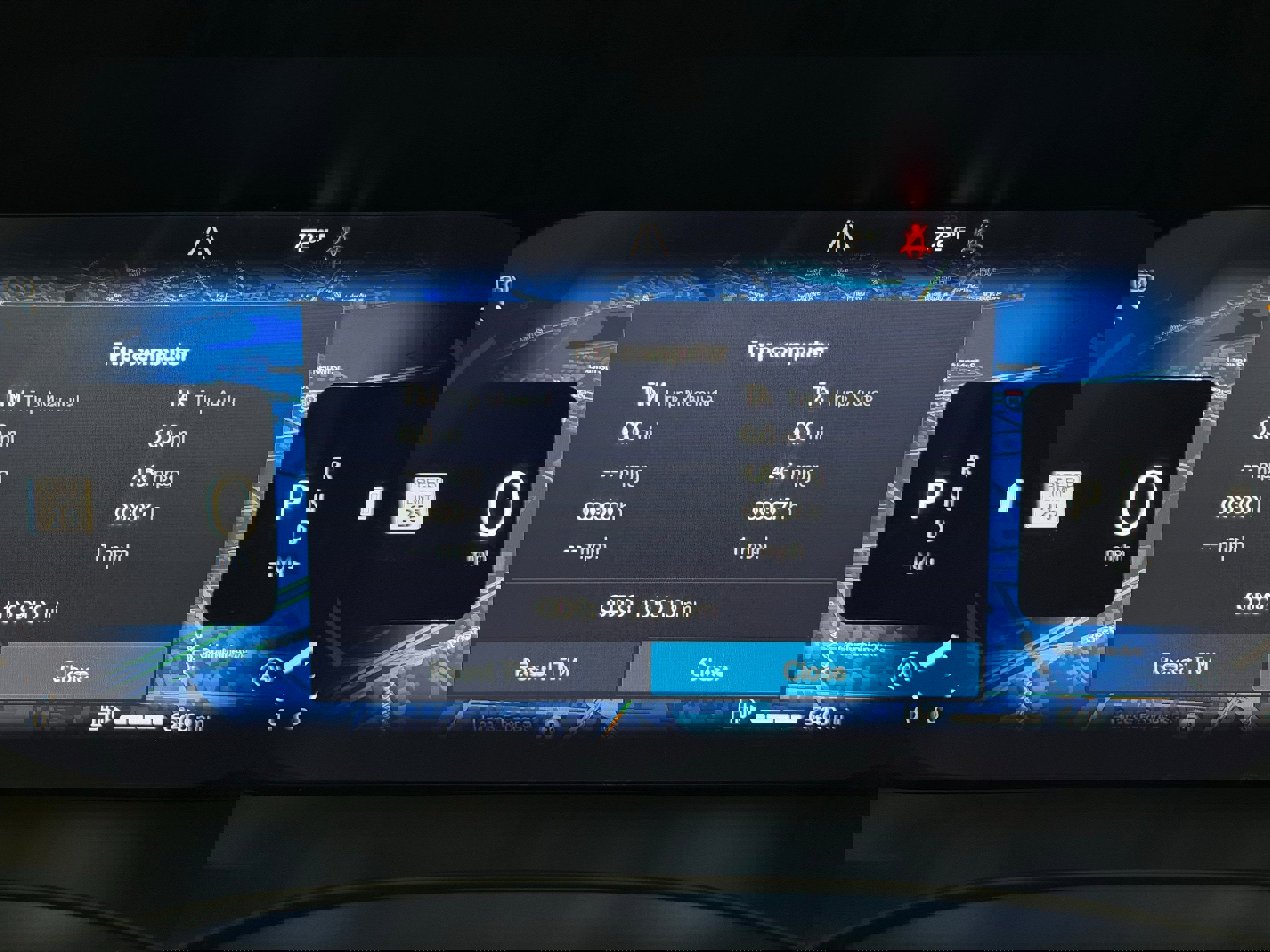 Certified 2025 Volvo XC60 B5 Core image 19