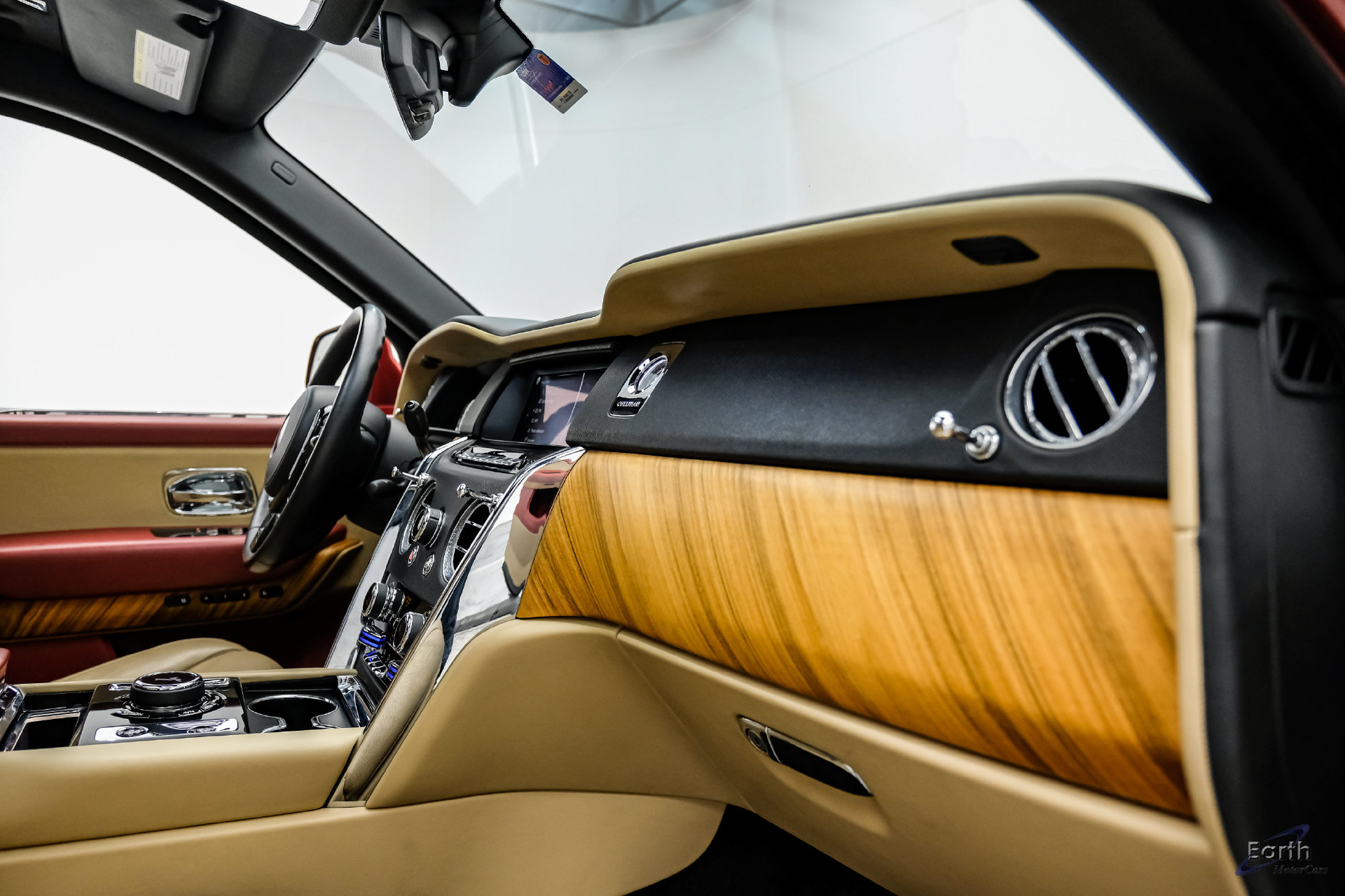 Used 2019 Rolls-Royce Cullinan AWD/4WD image 56