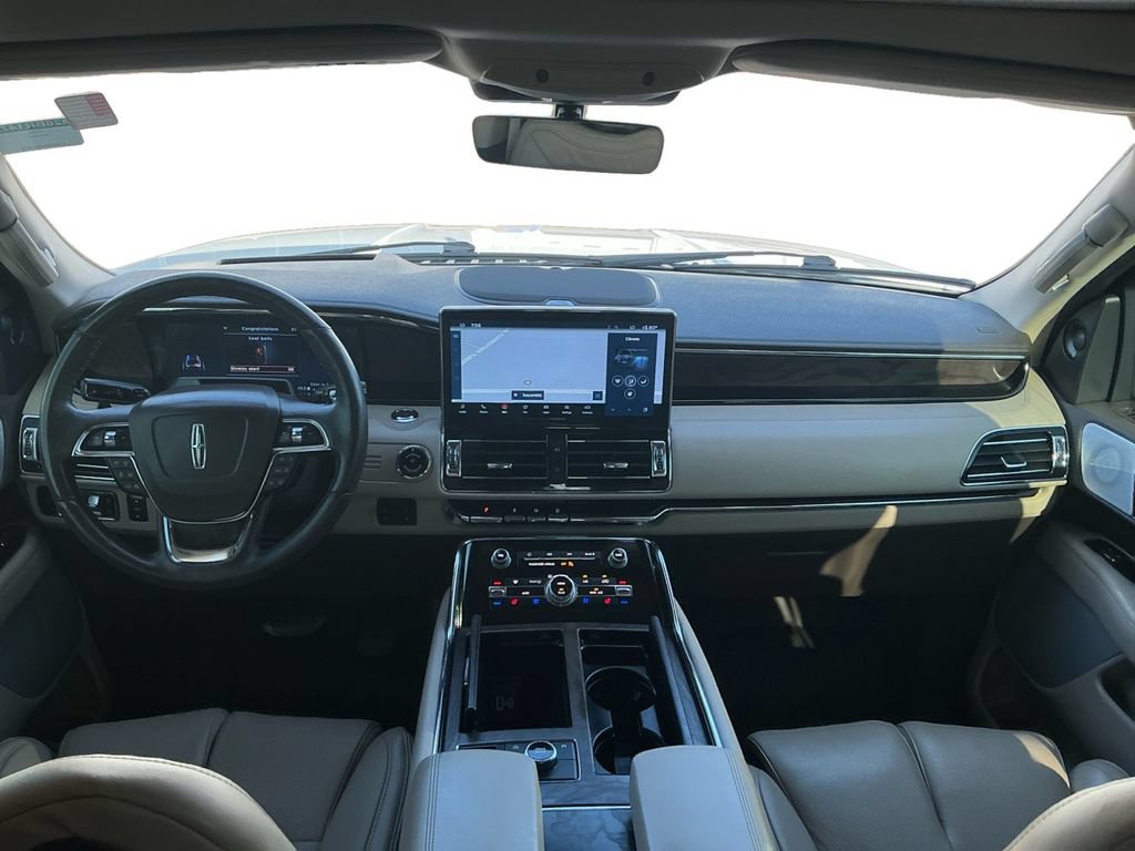 Certified 2024 Lincoln Navigator L Reserve AWD/4WD image 17