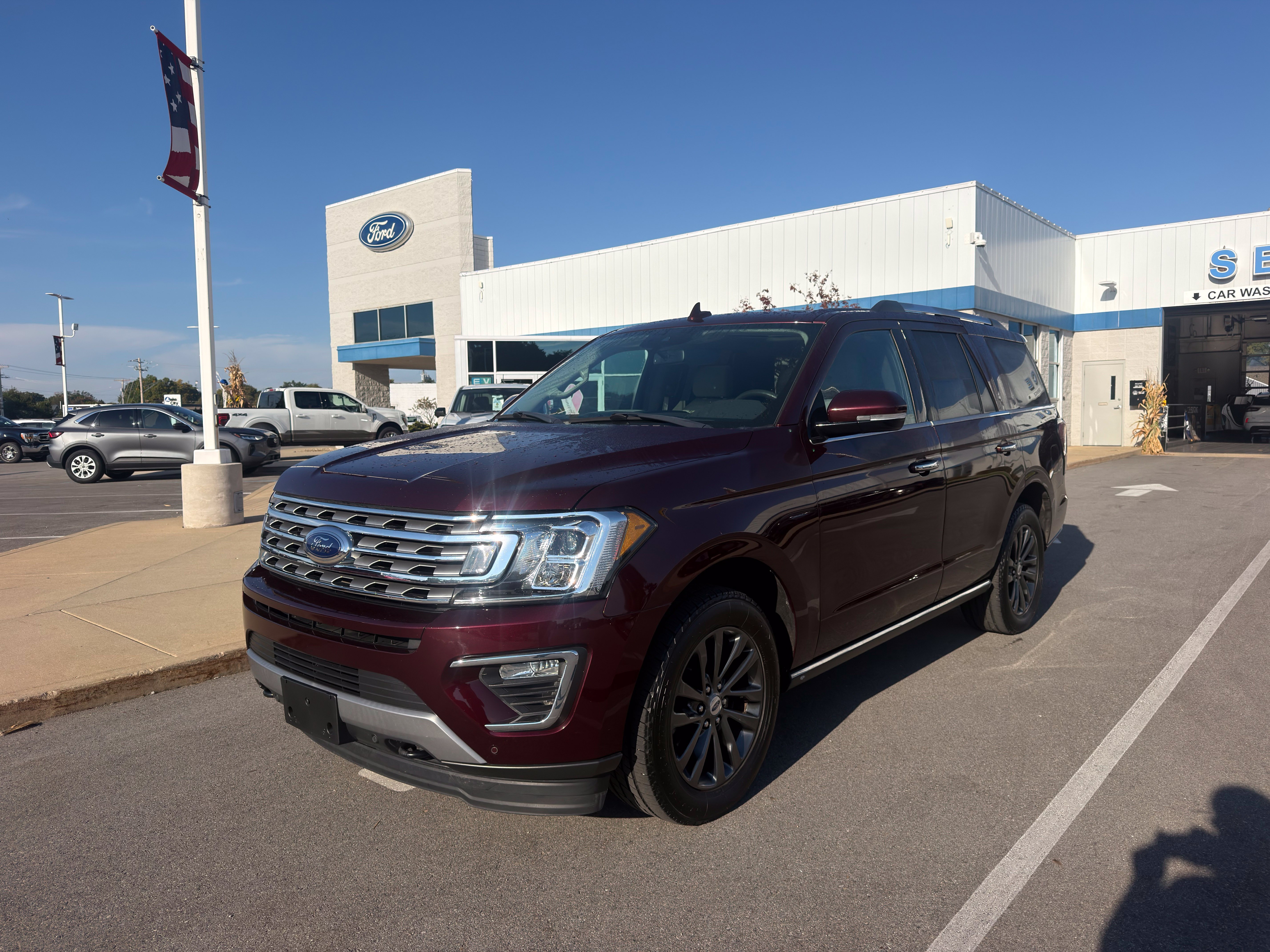 Certified 2020 Ford Expedition Limited w/ Equipment Group 301A AWD/4WD image 3