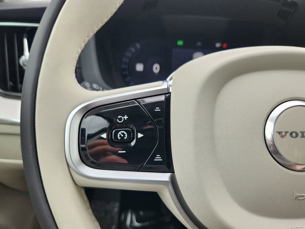 New 2026 Volvo XC60 T8 Ultra w/ Protection Package Premier image 16