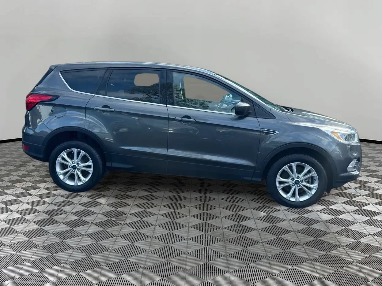 Used 2019 Ford Escape SE AWD/4WD image 4