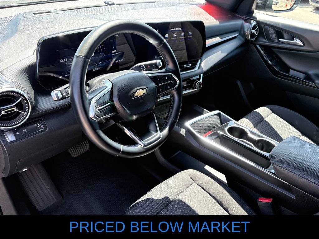 Used 2025 Chevrolet Equinox LT FWD image 7