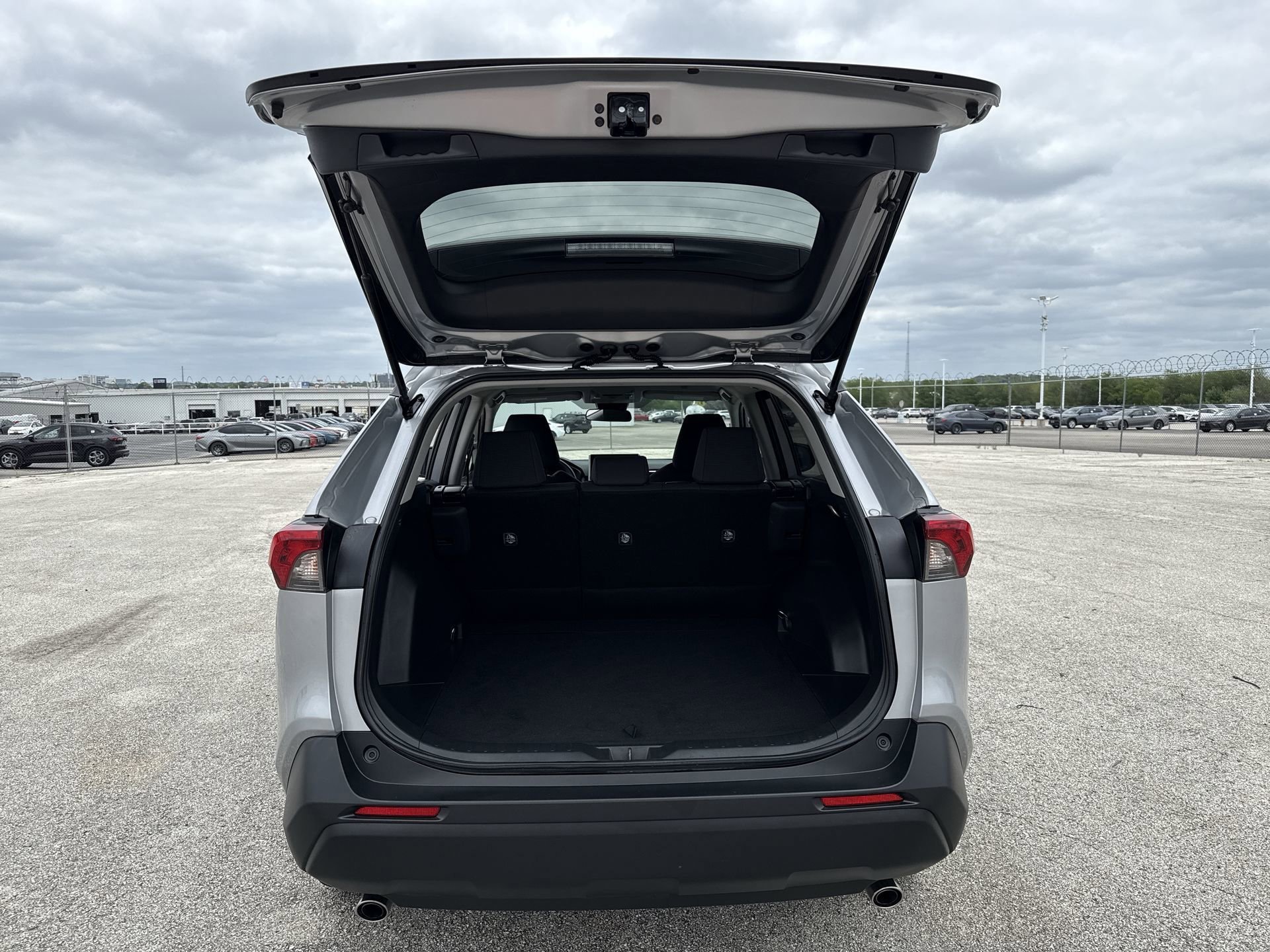 Certified 2025 Toyota RAV4 LE FWD image 20