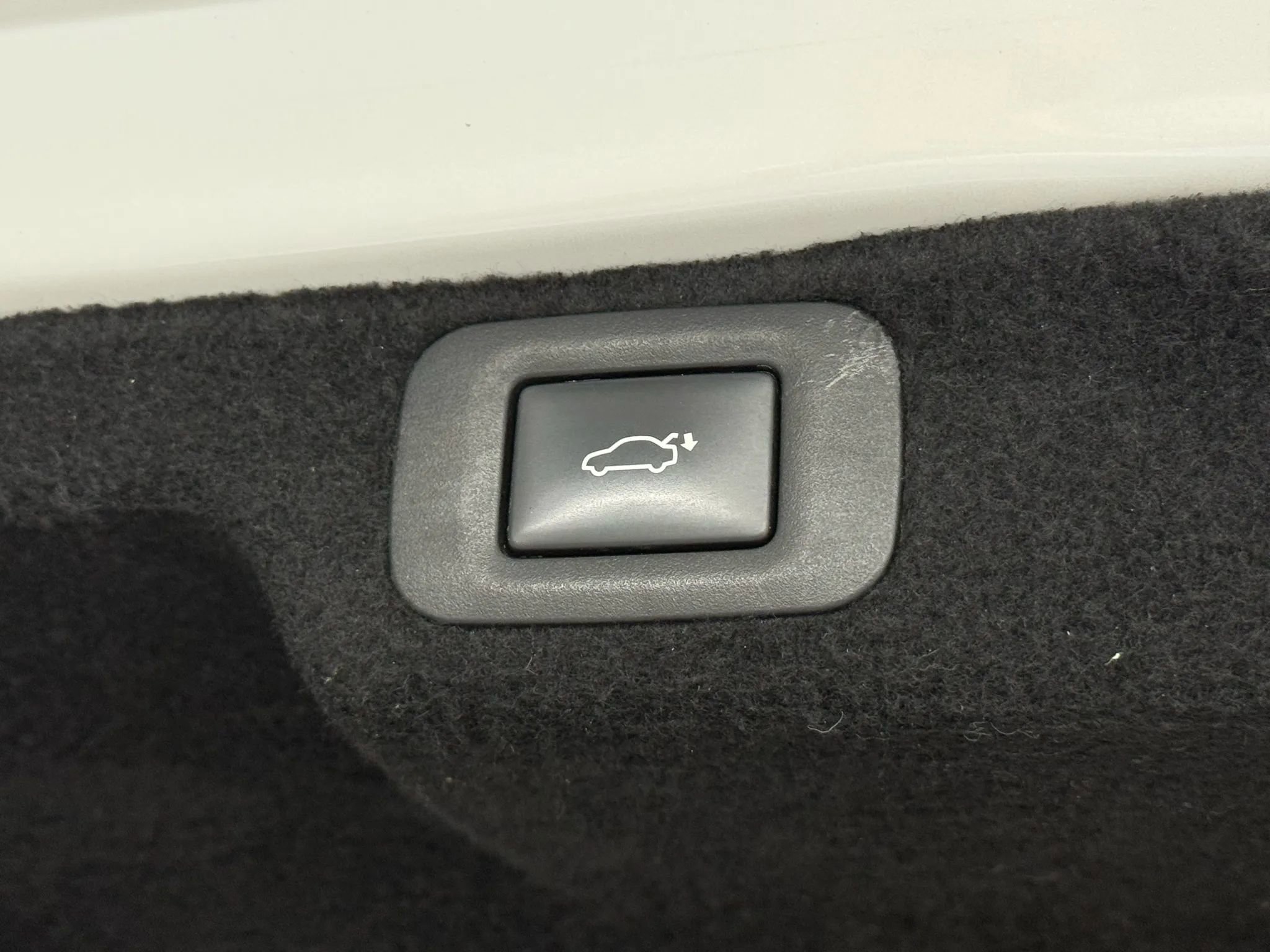 Used 2018 Lexus LS 500 w/ Accessory Package (Z2) image 47