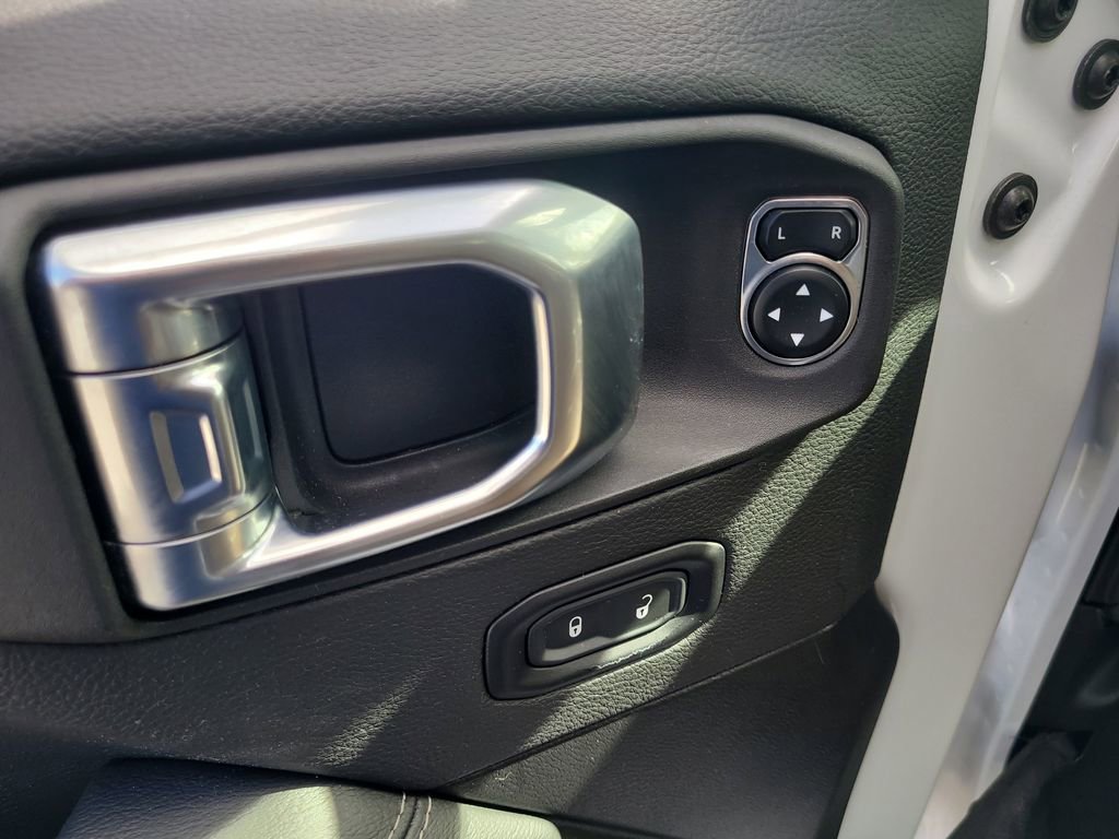 Used 2021 Jeep Wrangler Unlimited Sahara w/ Cold Weather Group image 16