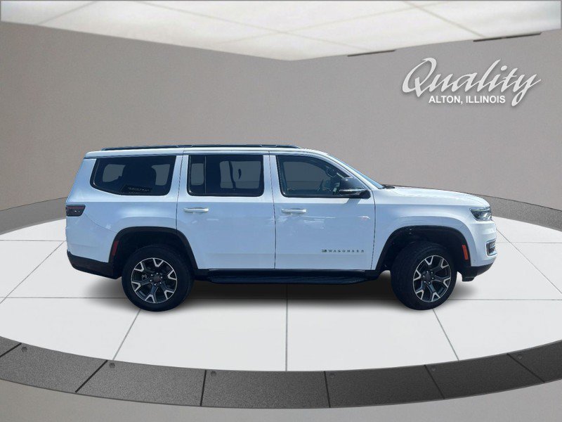 Used 2024 Jeep Wagoneer Series III AWD/4WD image 3