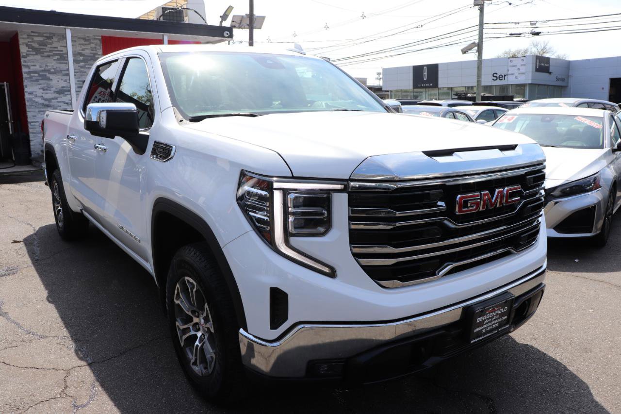 Used 2025 GMC Sierra 1500 SLT AWD/4WD image 7