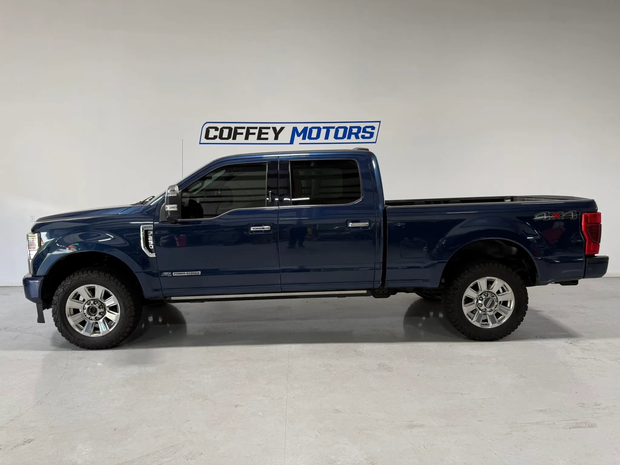 Used 2020 Ford F250 Platinum AWD/4WD image 3