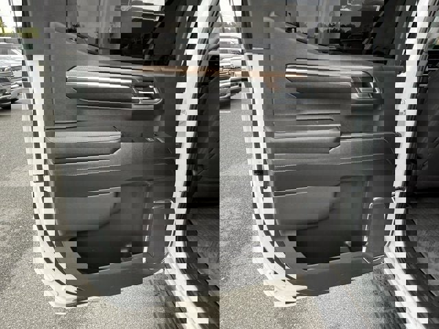 Used 2024 Chevrolet Silverado 1500 LT Trail Boss w/ Protection Package image 18