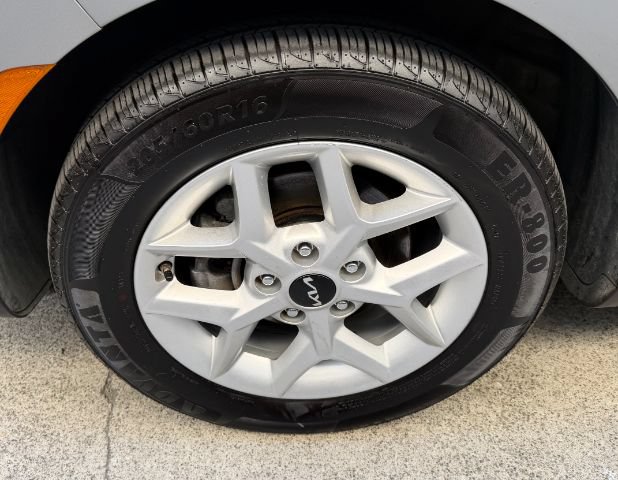 Used 2023 Kia Soul LX w/ Option Group 015 FWD image 28