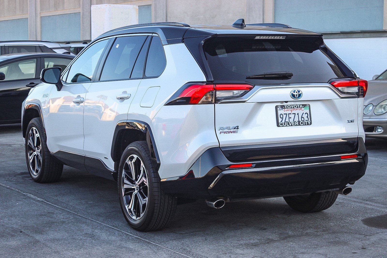 Certified 2024 Toyota RAV4 XSE w/ Weather Package AWD/4WD image 7
