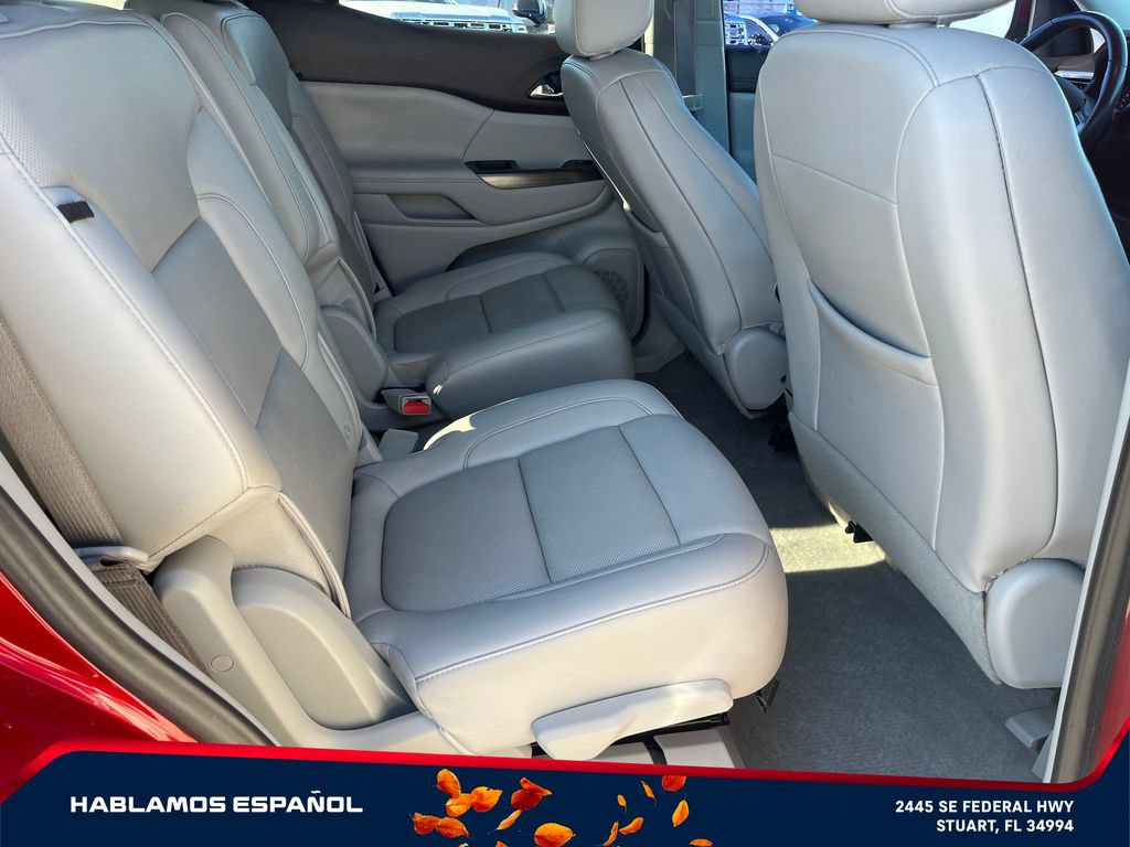 Used 2021 GMC Acadia SLT w/ Technology Package FWD image 18
