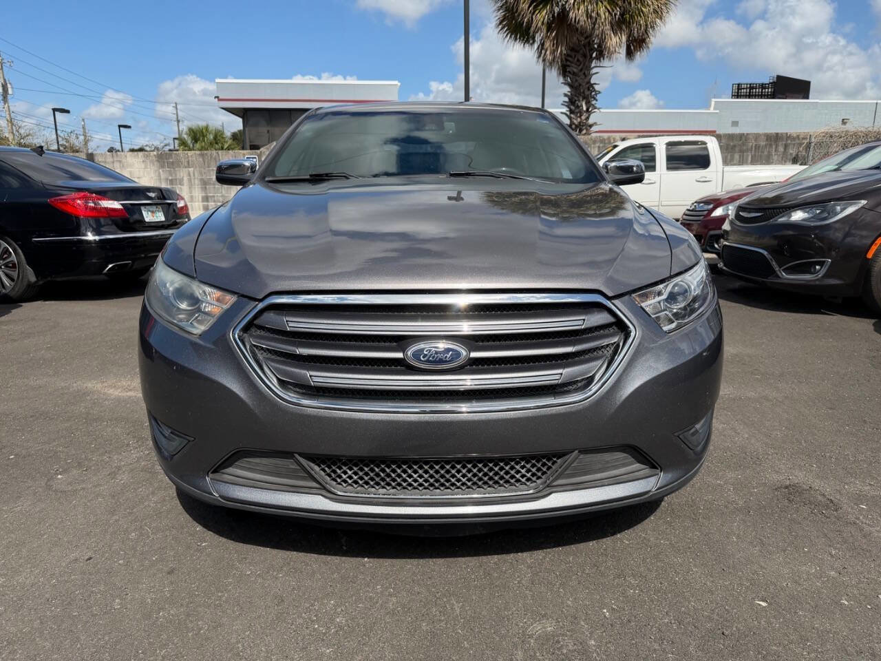 Used 2013 Ford Taurus Limited FWD image 2
