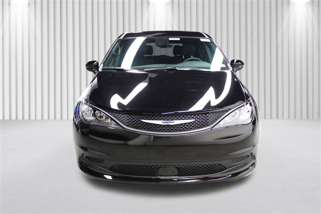 New 2026 Chrysler Voyager LX image 37