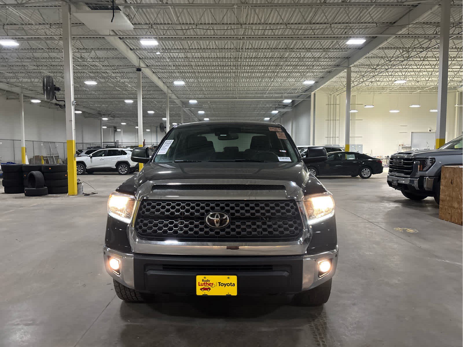 Used 2020 Toyota Tundra SR5 w/ SR5 Convenience Package AWD/4WD video 2