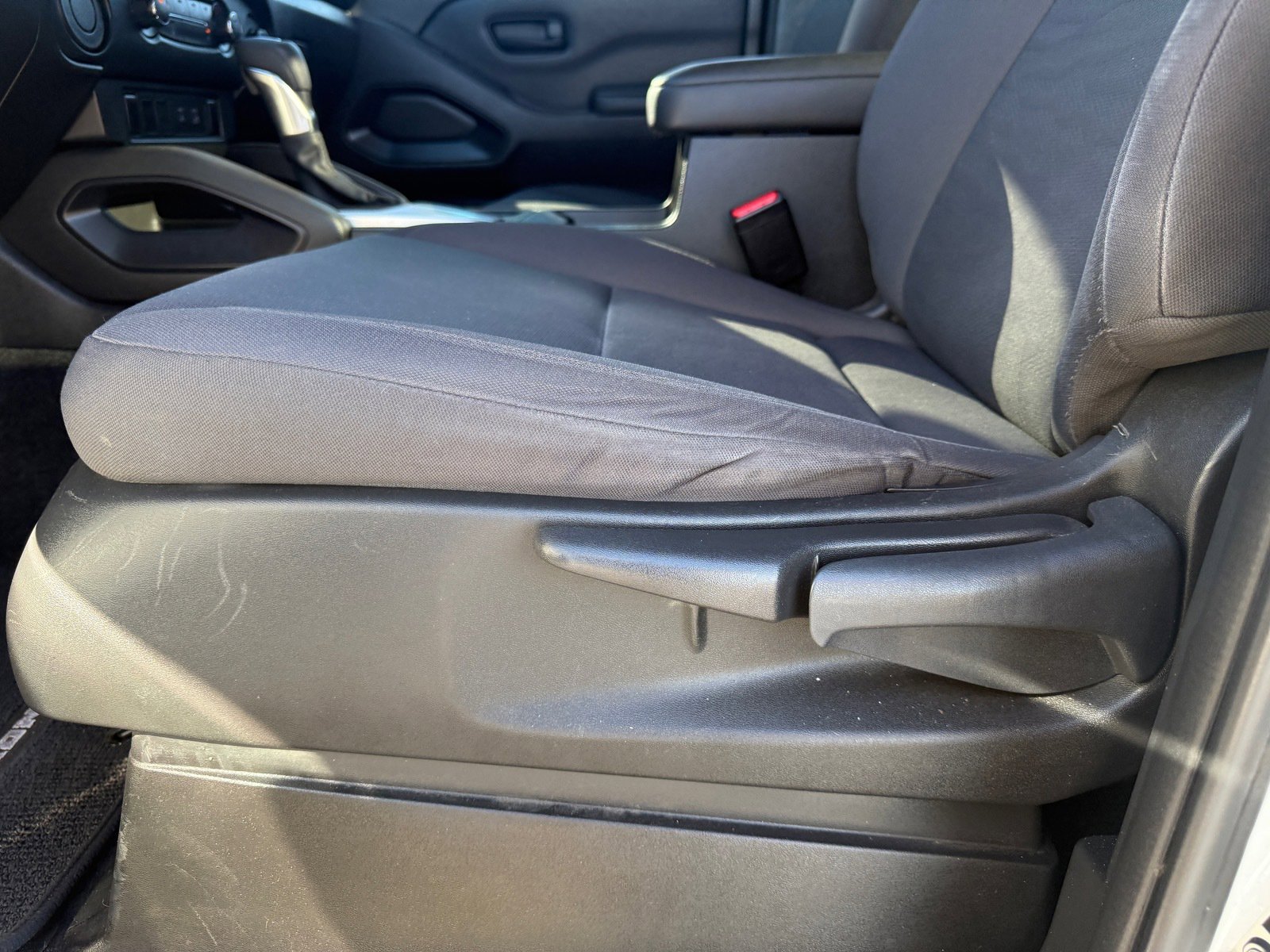 Used 2022 Nissan Frontier S image 10