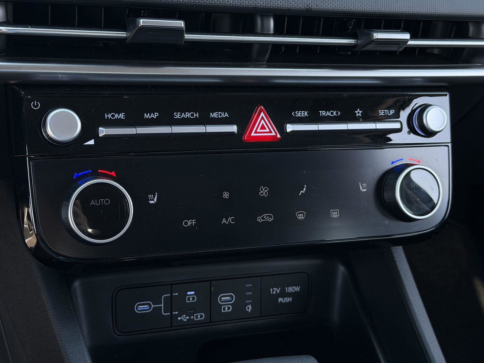 Certified 2025 Hyundai Tucson SEL image 14