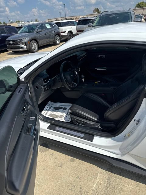 Used 2024 Ford Mustang Premium RWD image 10